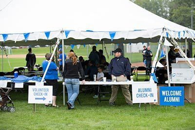 Volunteers at Homecoming