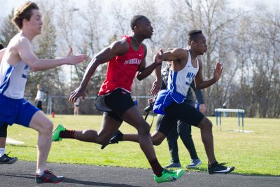 Taevion participating in the 200 meter dash