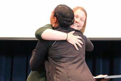 Deneane Richburg '96 receives the 2018 alumni award