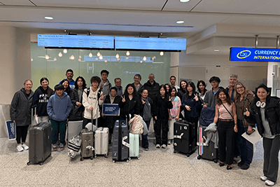 A group of VMA students and members of the MPA community. 