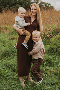 Jocelyn Cunha and her two children